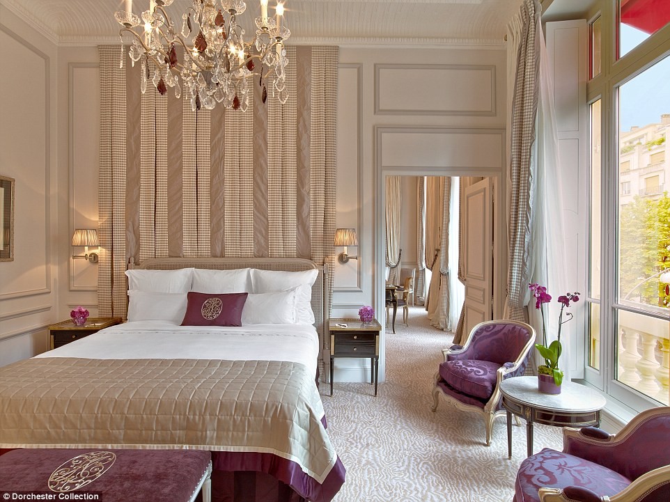 1413996501708_wps_9_Hotel_Plaza_Athenee_Suite.jpg