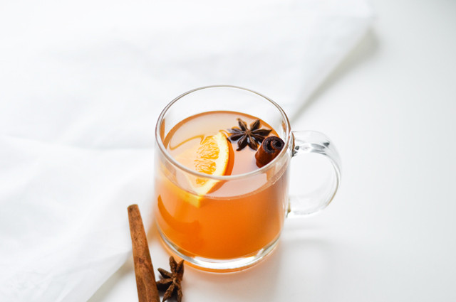 mulled-white-wine-01.jpg