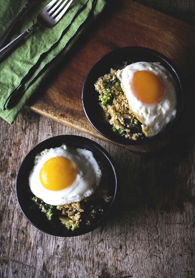 Veggie-Quinoa-Breakfast-Bowl1.jpg