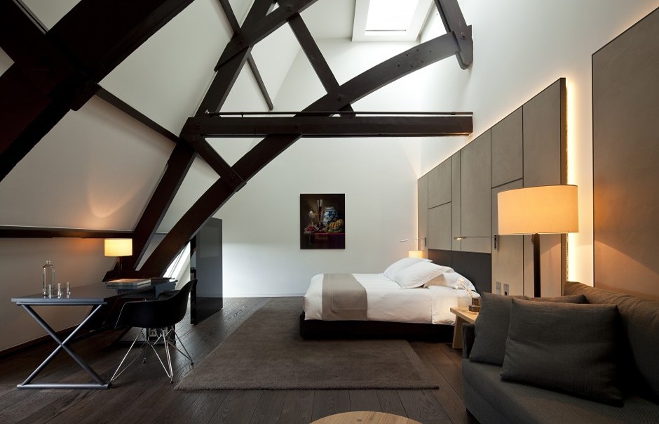 12205_crop_940x604_conservatorium_hotel_room_808_0