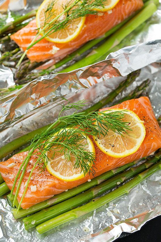 salmon-and-asparagus-in-foil8-srgb..jpg