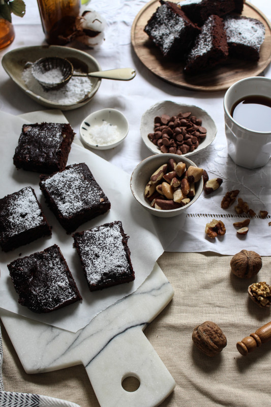 buckwheat-brown-butter-banana-brownies-1-3-533x800