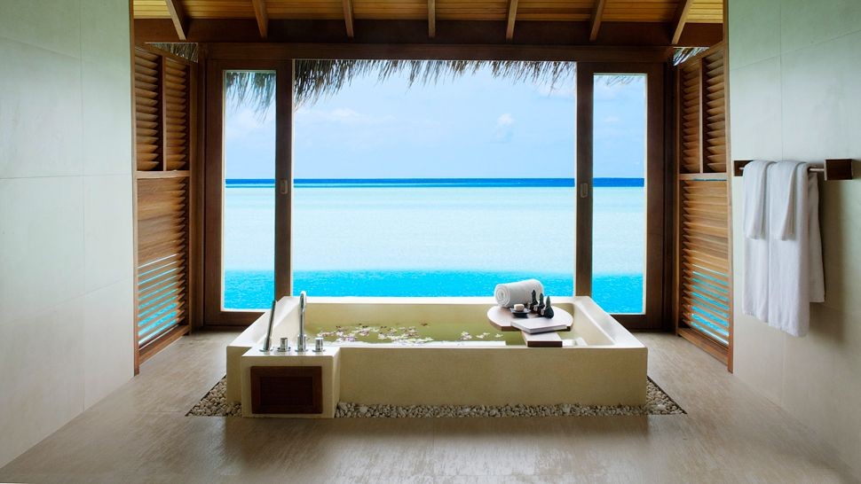 002985-17-OVERWATER-SUITE-BATHROOM.jpg