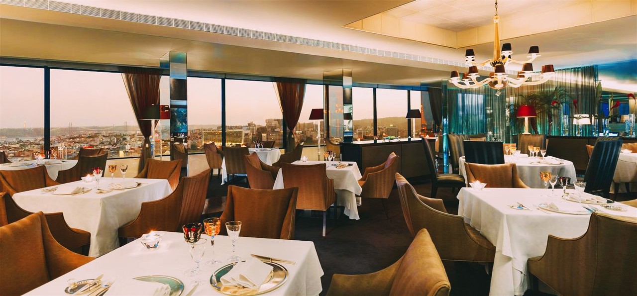 panorama-restaurant-lisbon-s.jpg