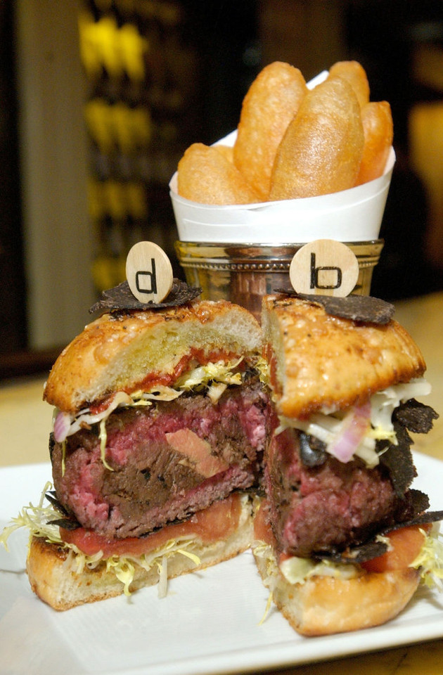 gallery-1437495914-dbburger.jpg