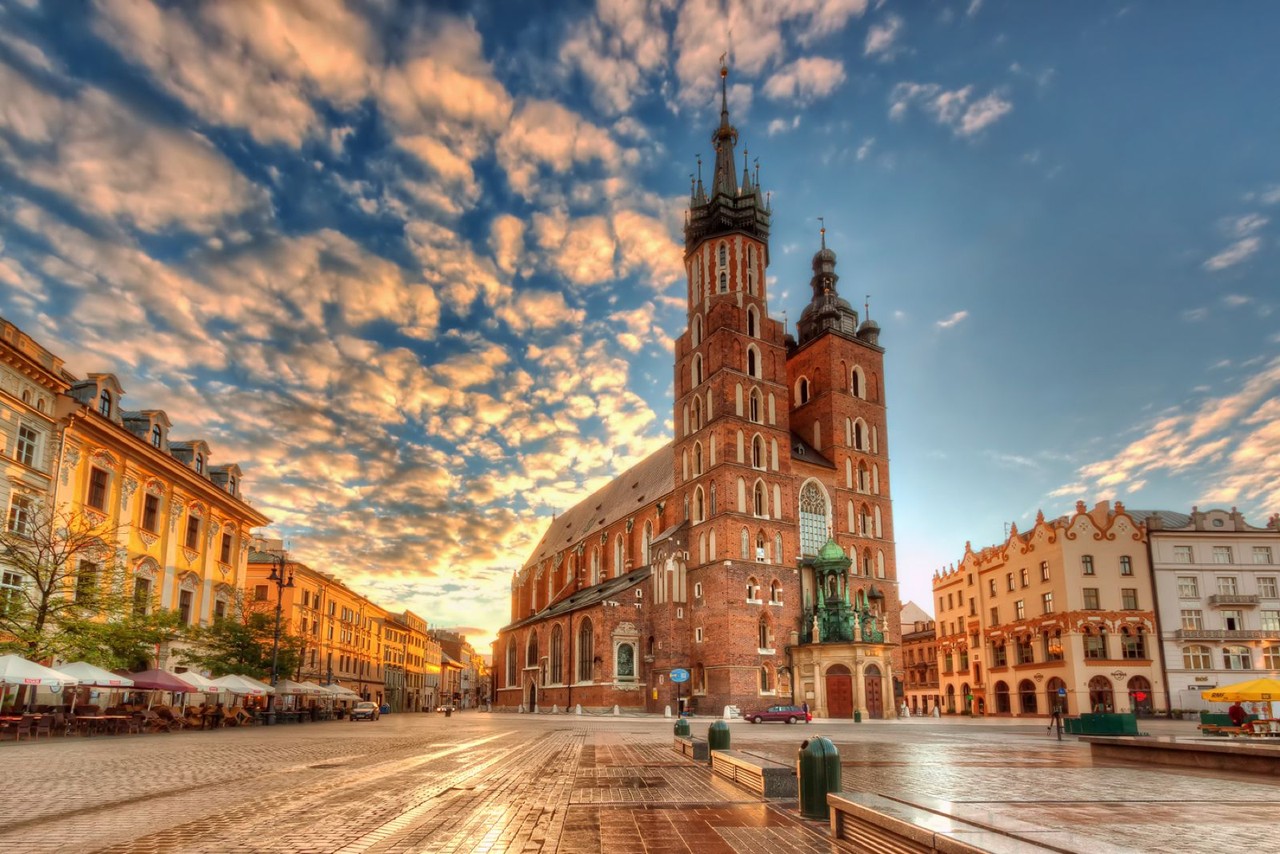 Mary-Basilica-Krakow-s.jpg