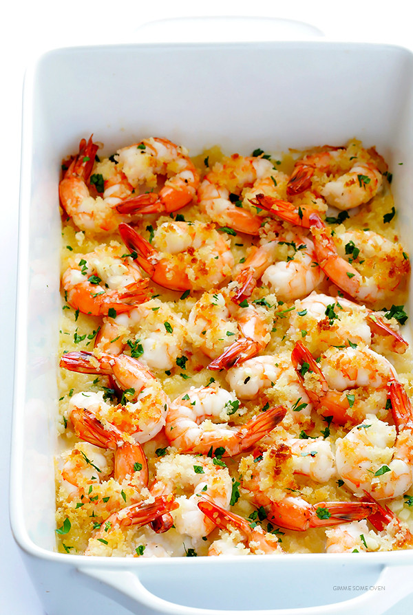 um jantar delicioso para fazer em 20 minutos: camarão no forno com crosta de manteiga de alho um jantar delicioso para fazer em 20 minutos: camarão no forno com crosta de manteiga de alho