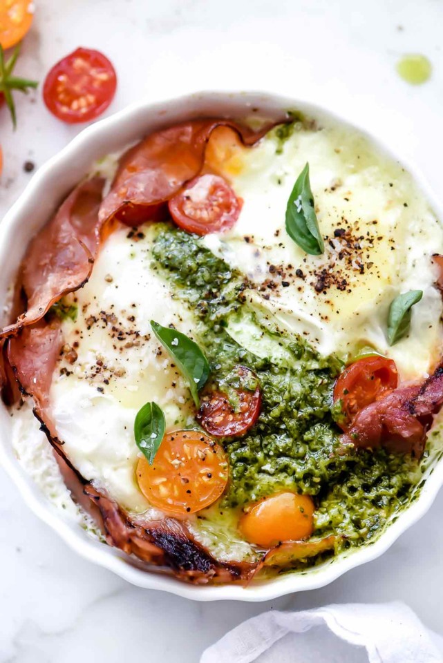 Microwave-Caprese-Egg-Breakfast-Recipe-foodiecrush