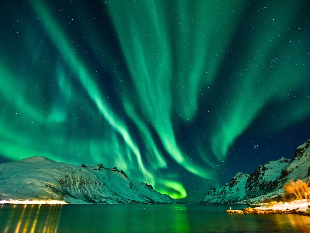 tromso-norway-northern-lights-GettyImages-61388740