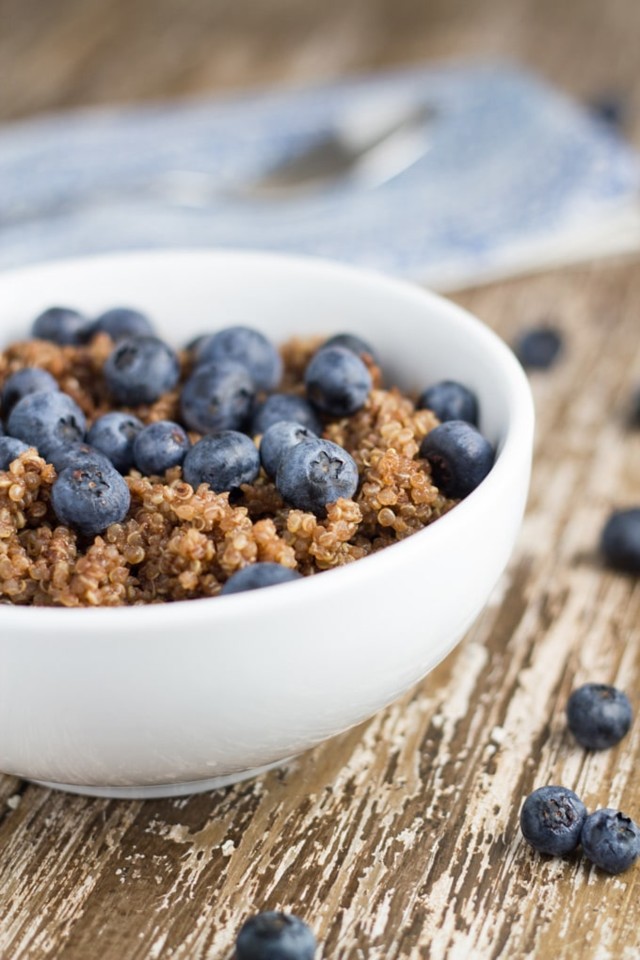 chocolate-blueberry-breakfast-quinoa-1-1.jpg
