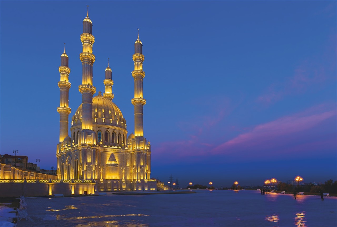 Azerbaijan_MEDIAHUB_500pxRF_95403195.jpg