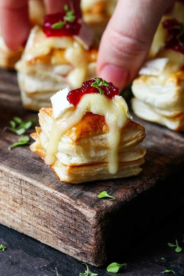 Cranberry-and-Brie-Bites-tall3.jpg