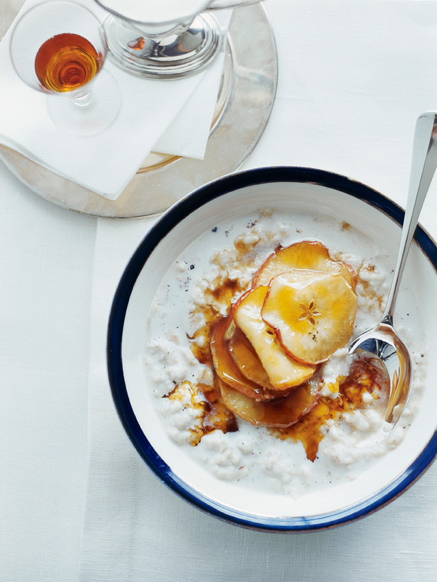 vanilla-porridge-with-honeyed-apples.jpg