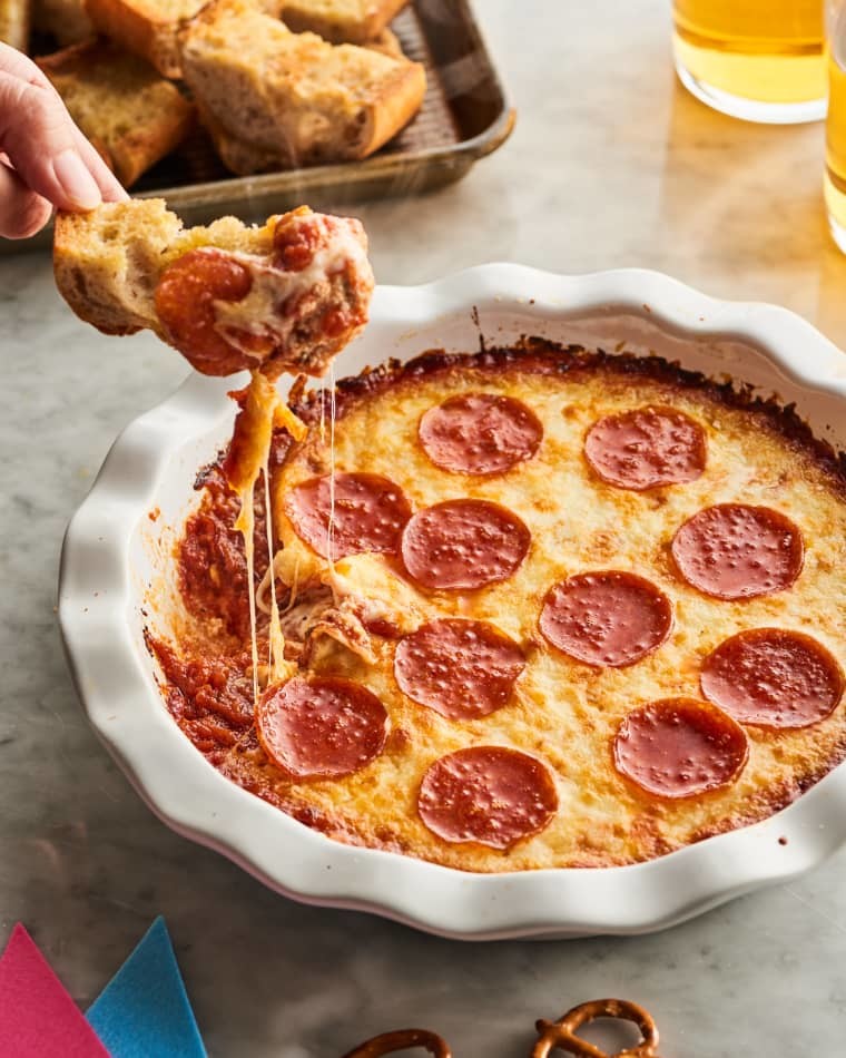 k_Photo_Recipes_2020-02-Easy-Cheesy-Hot-Pizza-Dip_