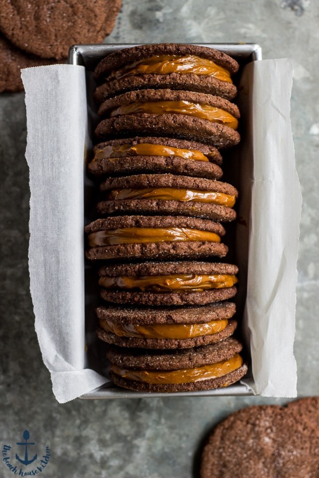 Mexican-Chocolate-Sandwich-Cookies-with-Dulce-de-L