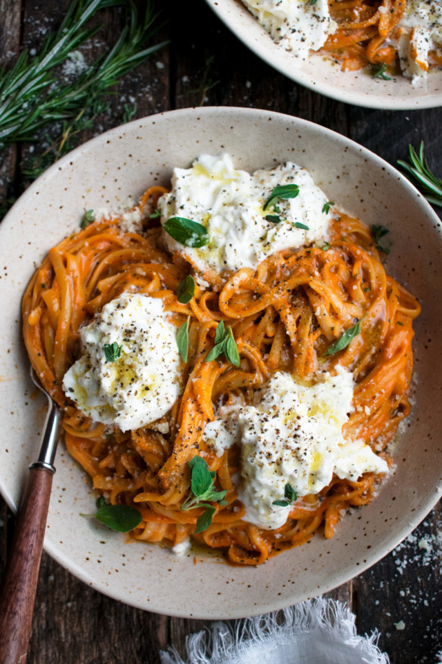 Creamy-Red-Pepper-Pasta-6-1365x2048.jpg