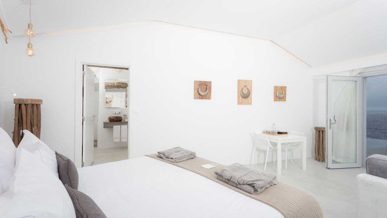 white-exclusives-suites-amp-villas-galleryunique-s