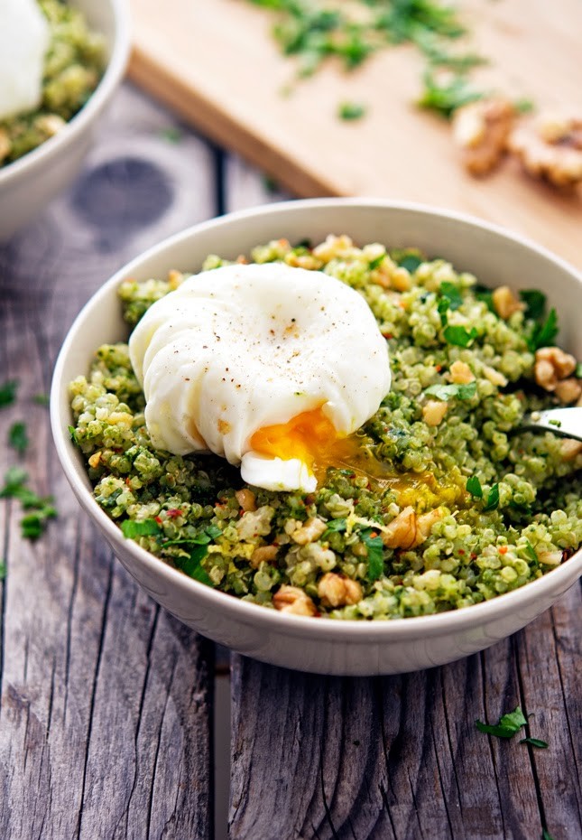 Quinoa-Kale-Pesto-Bowls-(2).jpg