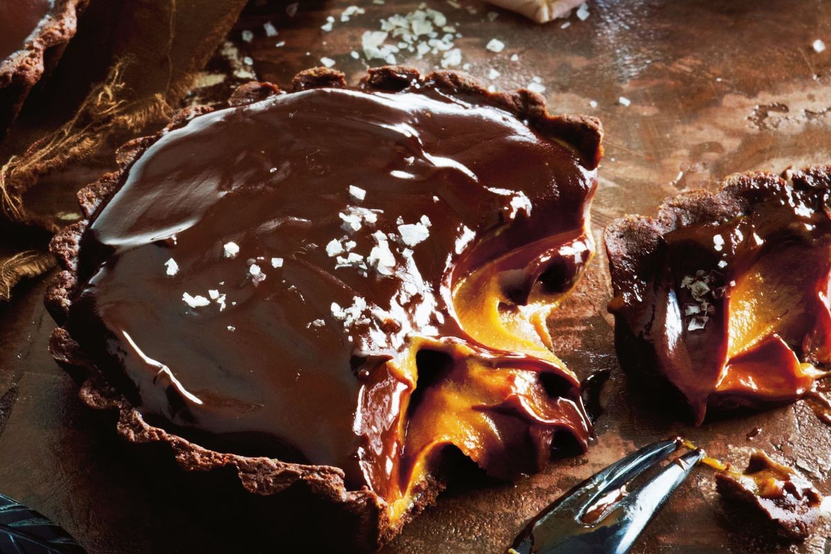 salted-chocolate-and-caramel-tarts-14260-2.jpeg