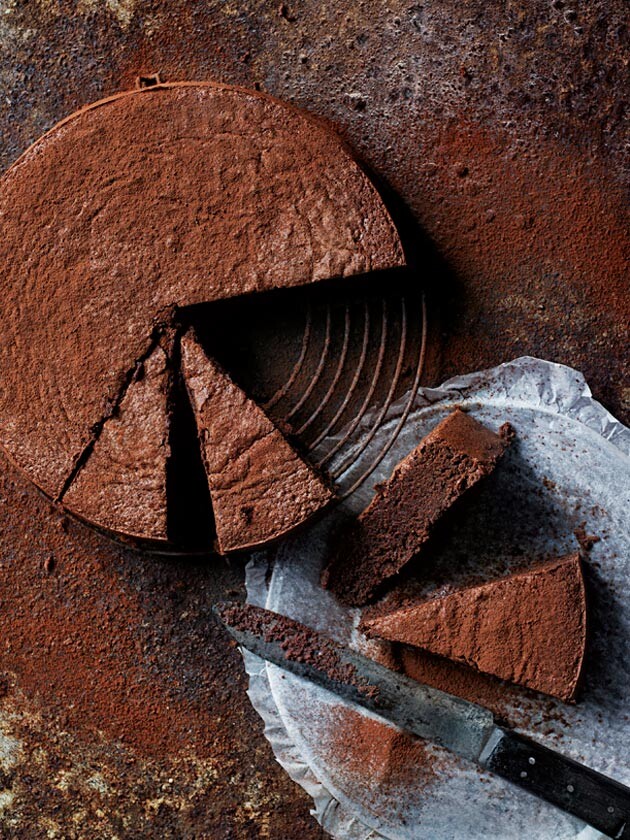 flourless_cacao_fudge_cake.jpg