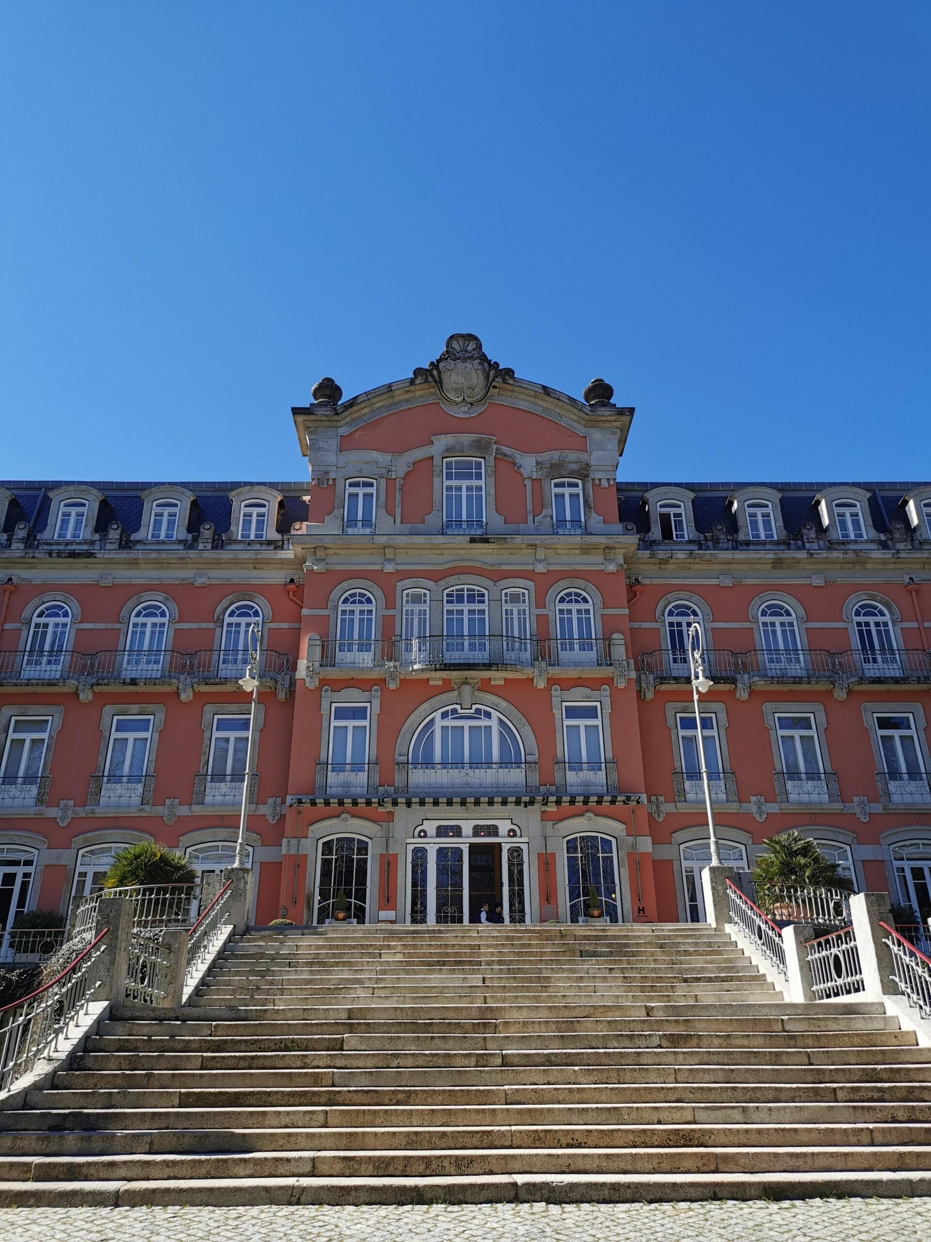 escadaria exterior do vidago palace