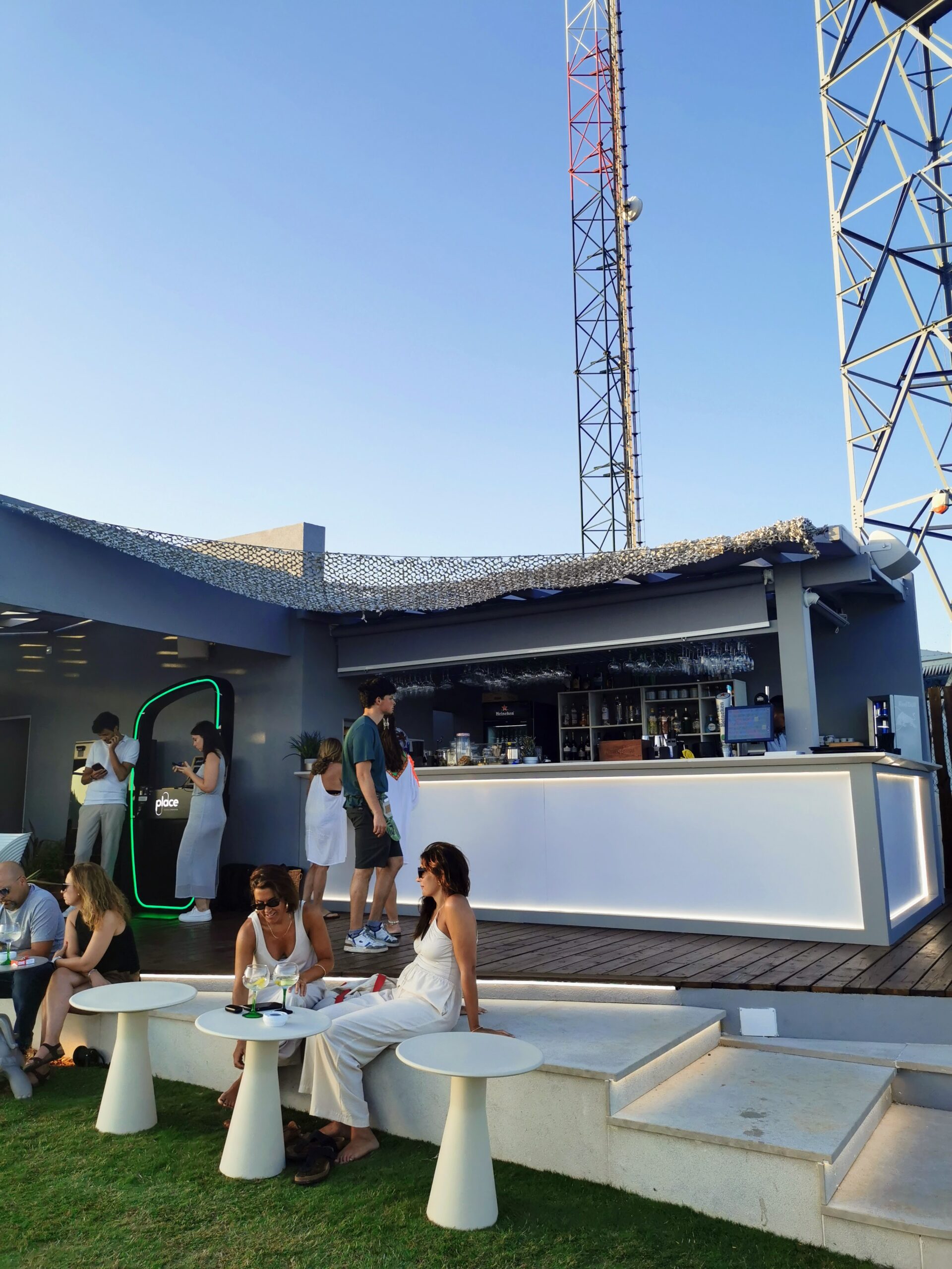 o bar exterior