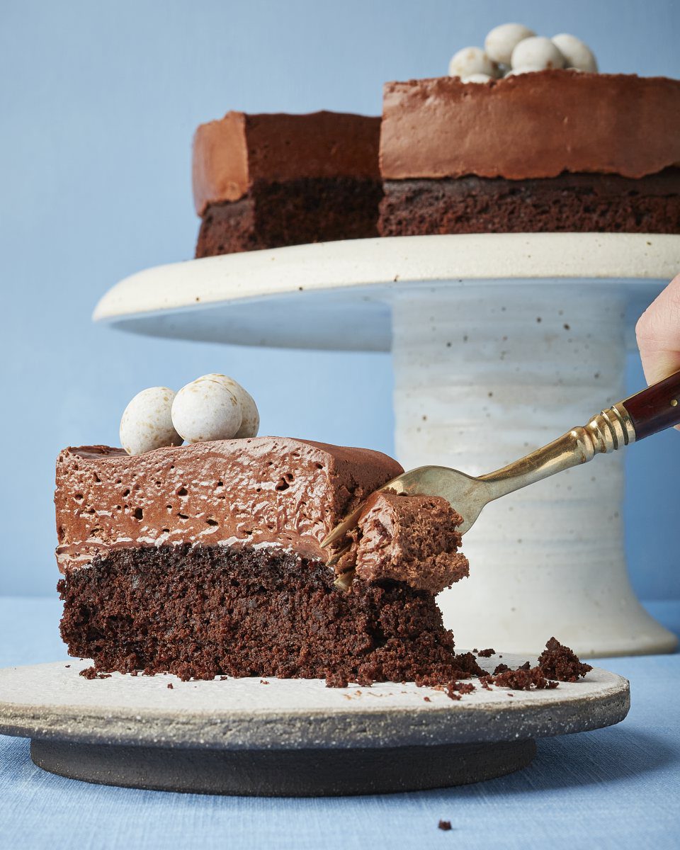 bolo de chocolate fácil e húmido por dentro para fazer num instante em casa