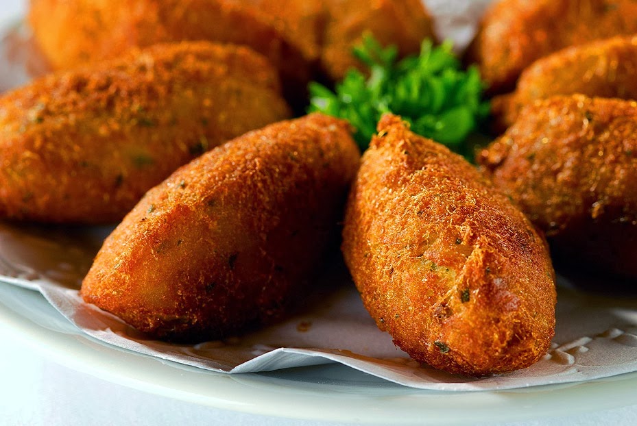 pastéis de bacalhau