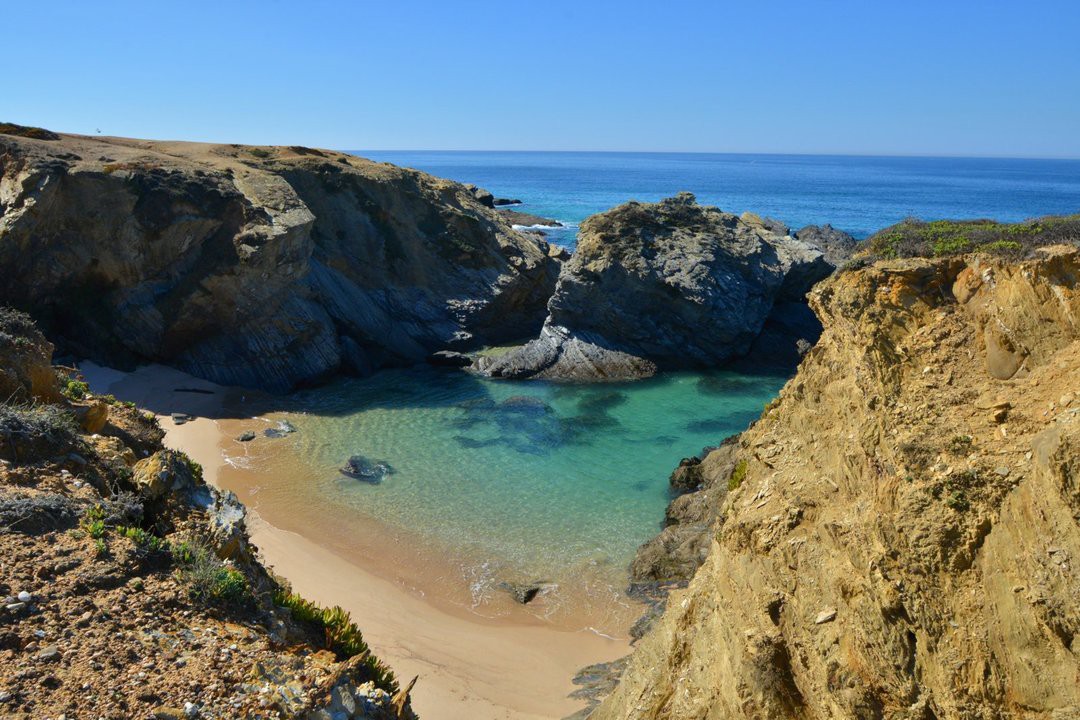 praia do serro da águia