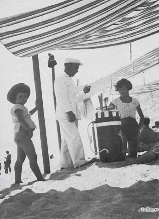 vendedor de gelados na praia