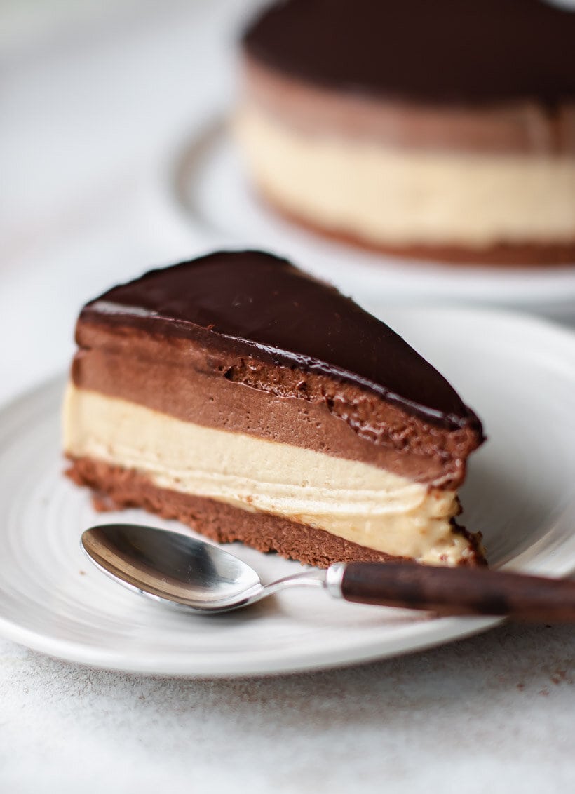 bolo de mousse de chocolate e manteiga de amendoim