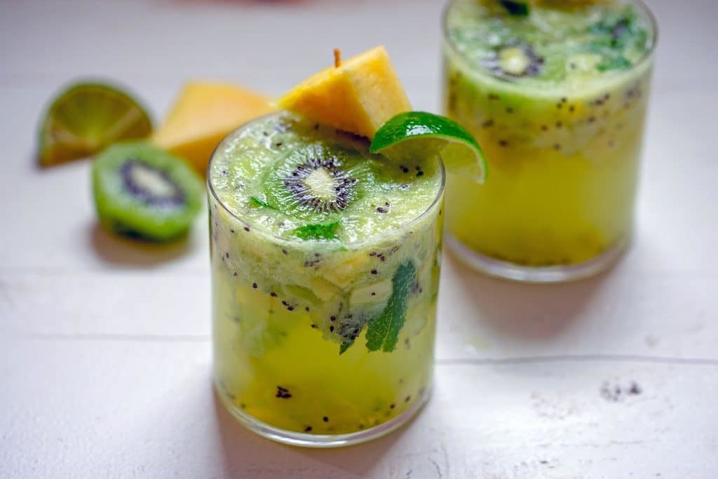 mojito de ananás e kiwi