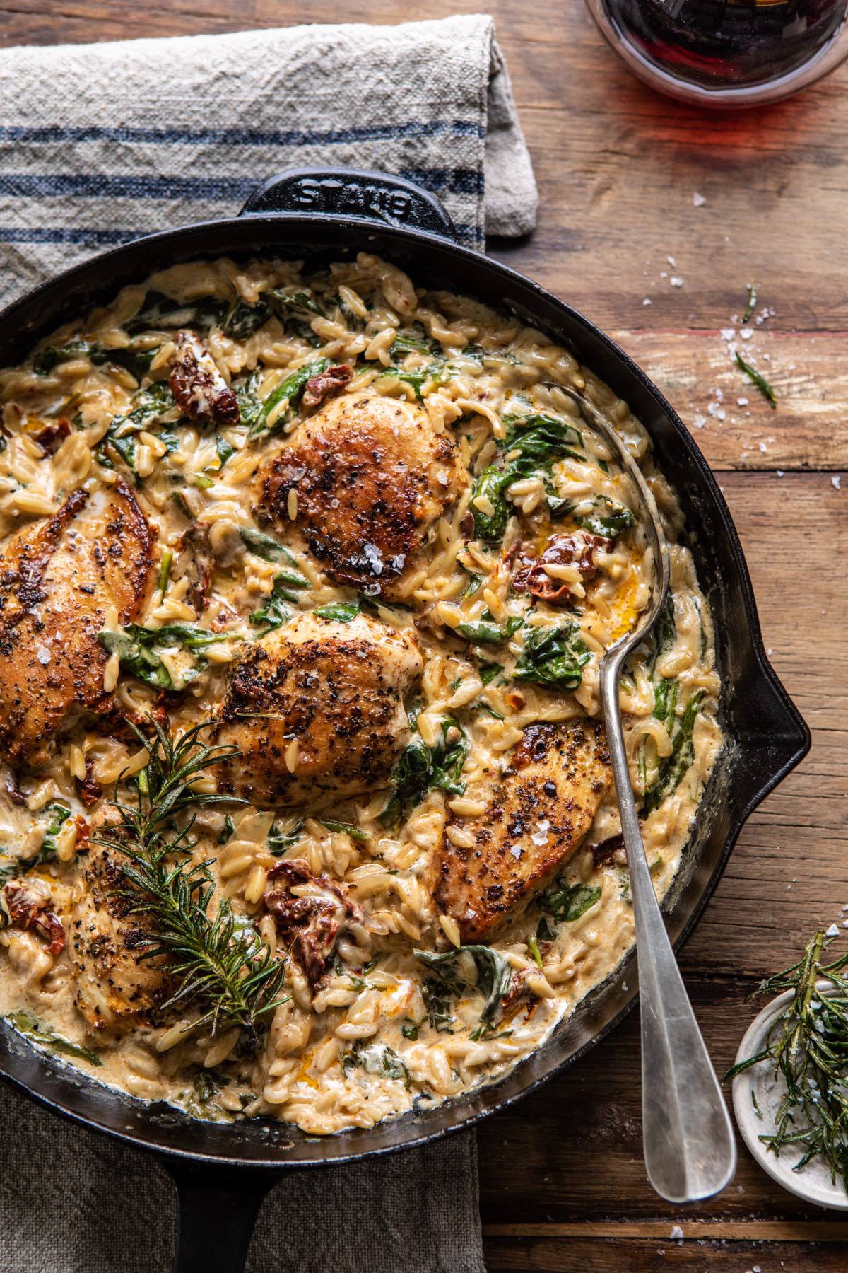 frango com massa orzo e tomate seco