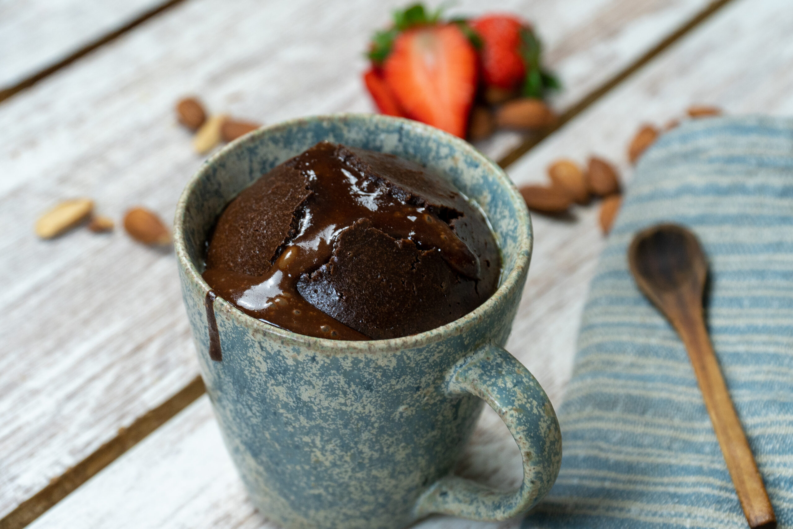 bolo de chocolate na caneca sem glúten nem açúcar
