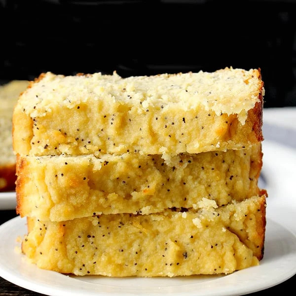bolo de limão com sementes de papoila