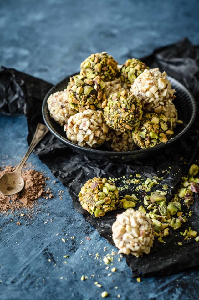 brigadeiros de chocolate com pistácio