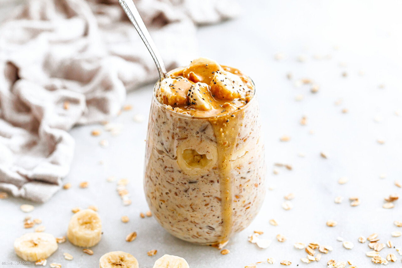 papas de aveia com banana e manteiga de amendoim