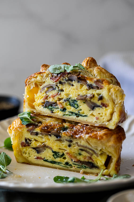 quiche de cogumelos e espinafres