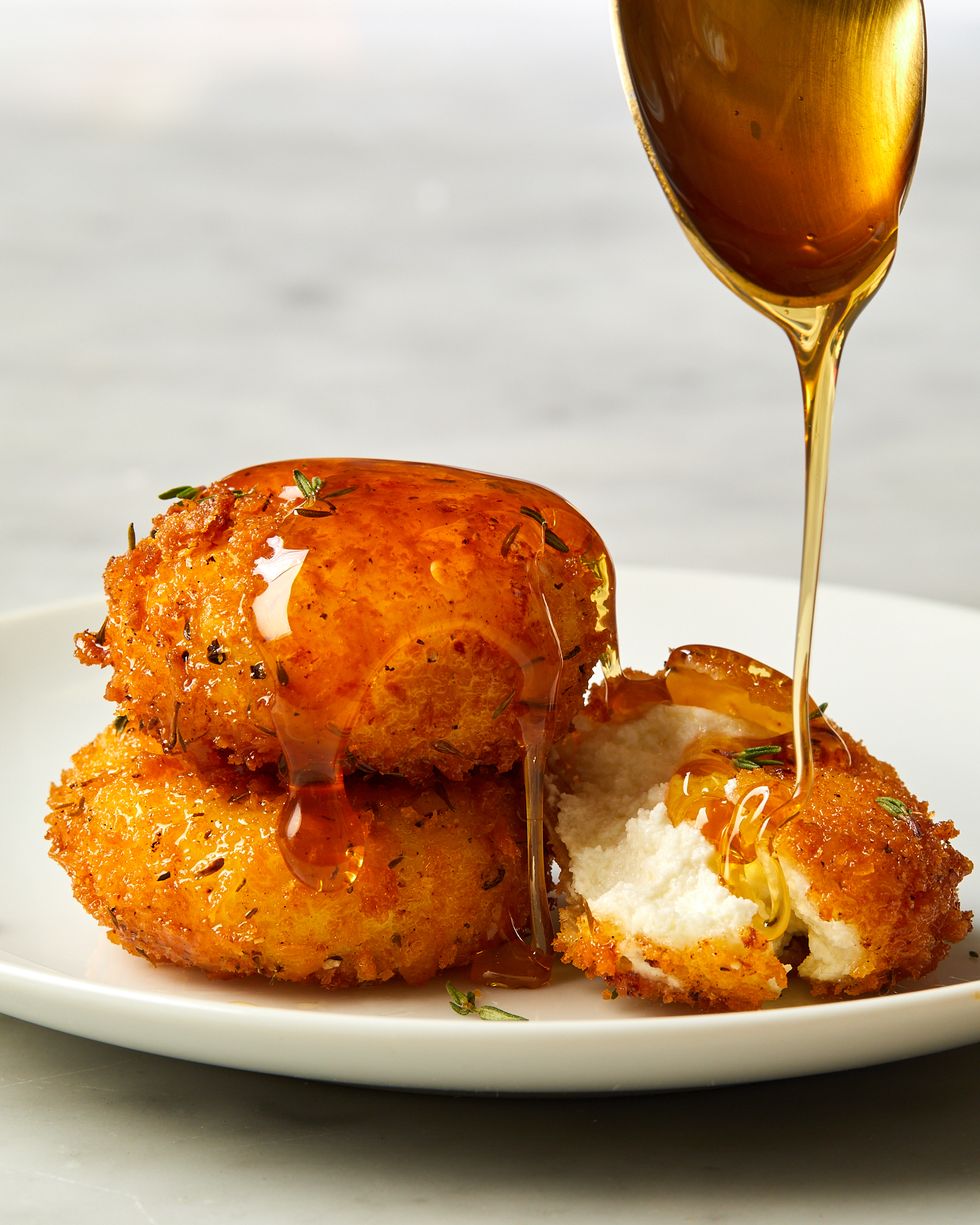 croquetes de queijo de cabra com mel