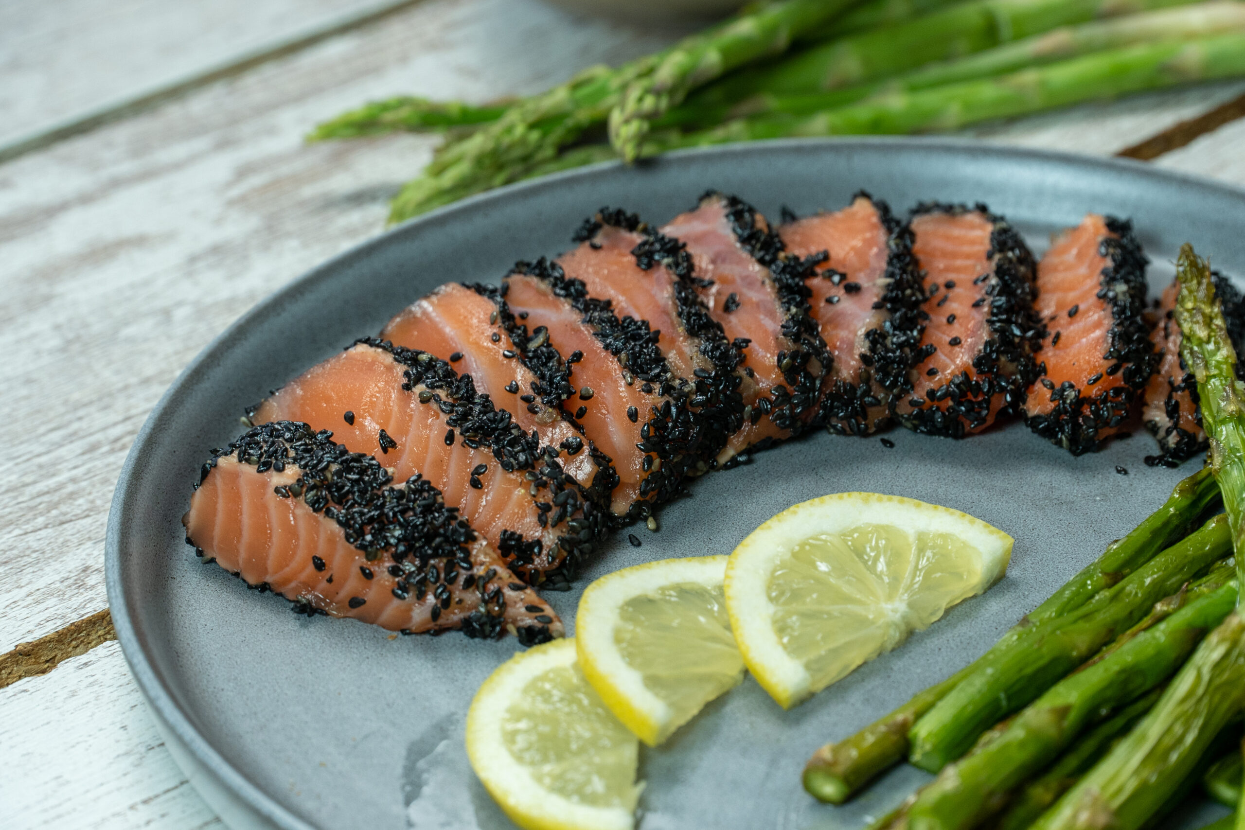 lombos de salmão com sementes de sésamo