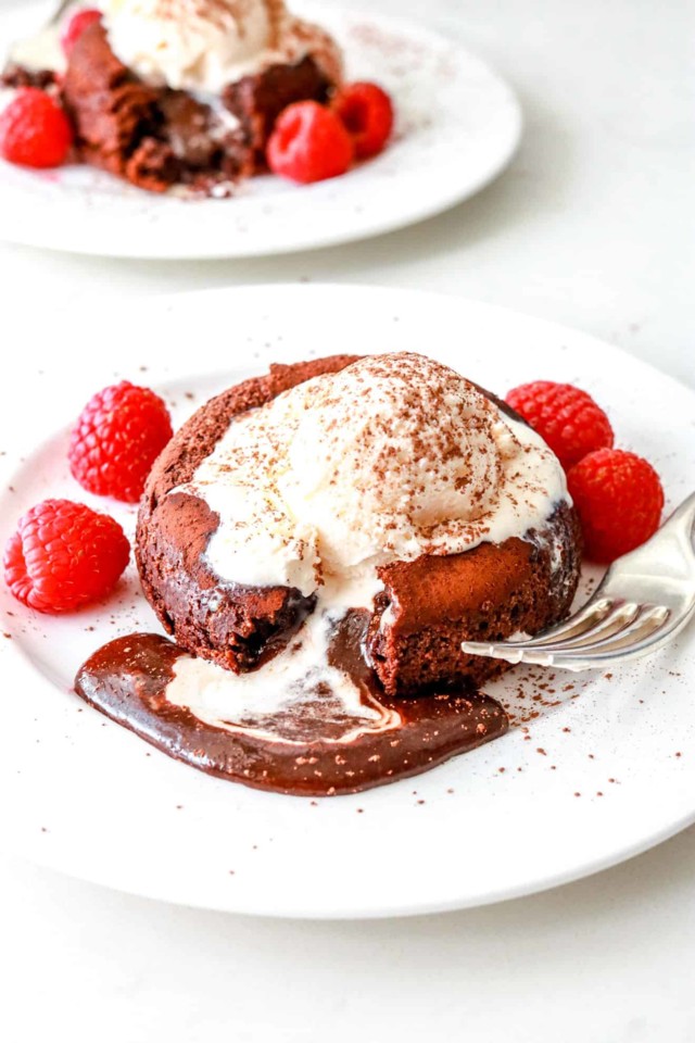 vulcão de chocolate sem farinha nem açúcar